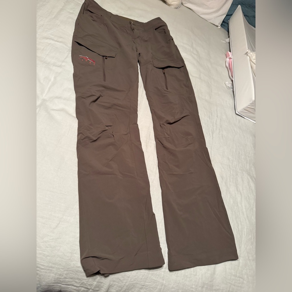 Like new Sitka Women's Brown Khaki Dark Pants with adjustable belt